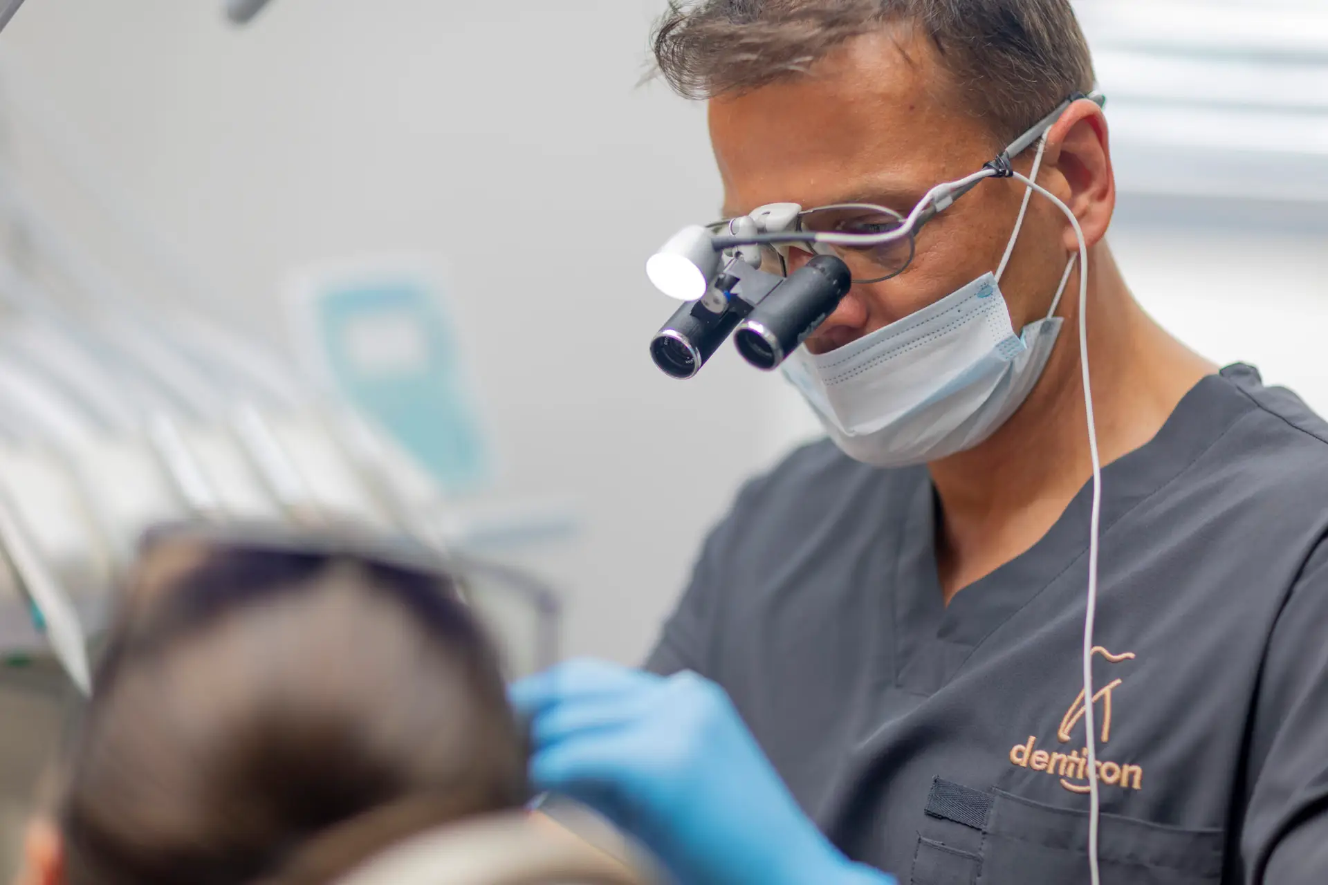 Denticon-Team6-portret-web-6E8A2028