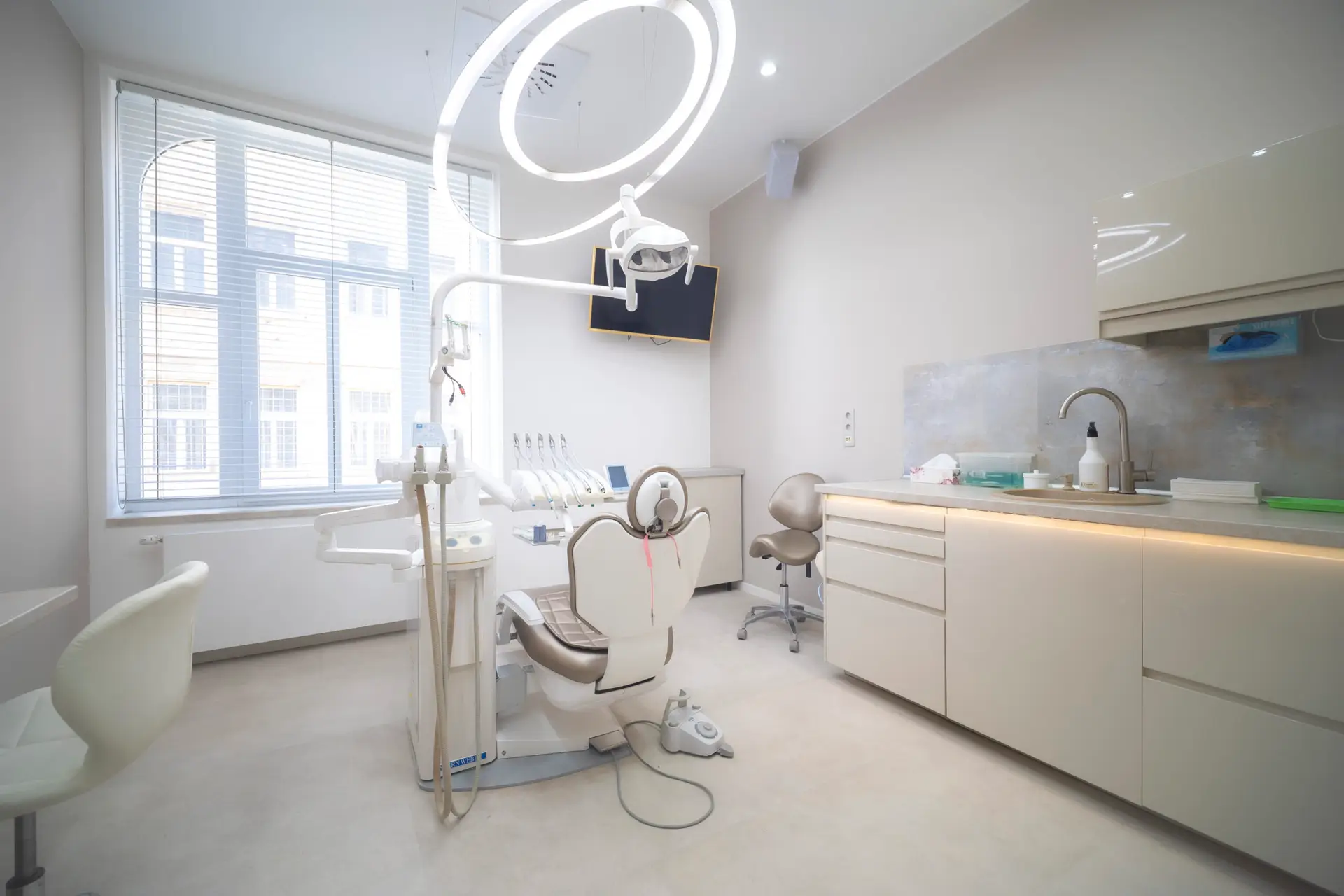 denticon-ambulancia-02-00002